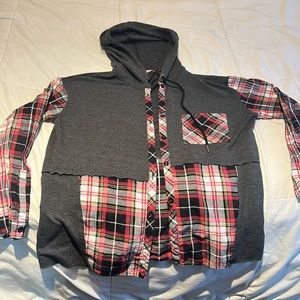 Hem and thread plaid hooded shirt